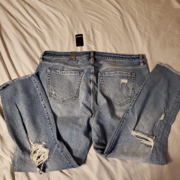 NWT Torrid distressed button fly jeans - Picture 5 of 5